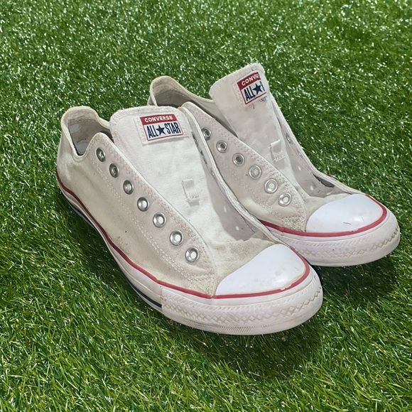 Converse low top brand shoes